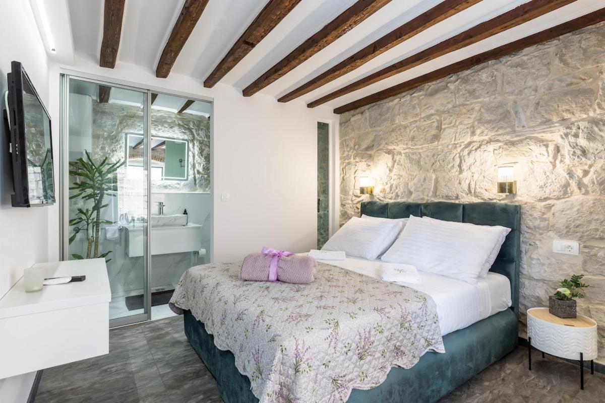 Bonbon Old Town Private En-Suite Room Split Exteriör bild